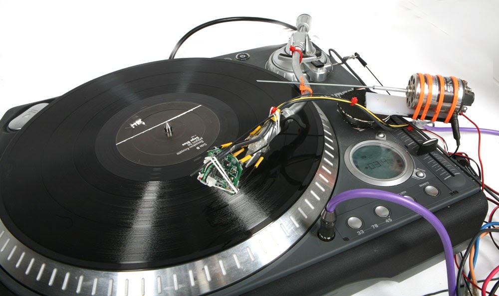 TURNTABLE PILOT - Image 4