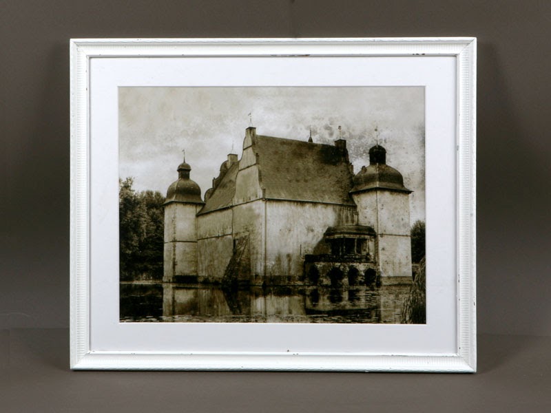INSIDE - Image 5